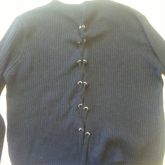 Sweater - Picture 6 of 6